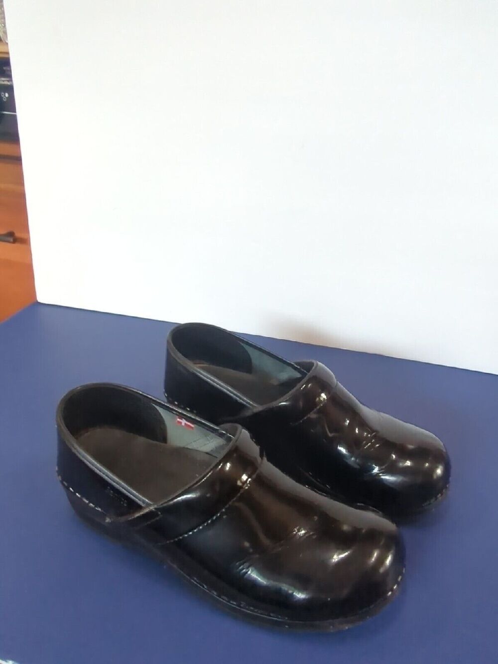 Sanita‎ Black Patent Leather Professional Clogs Women's Size 9.5 (EU 41)